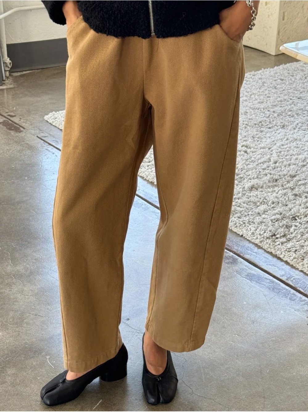 Wide-Leg High-Rise Jeans in Camel Brown